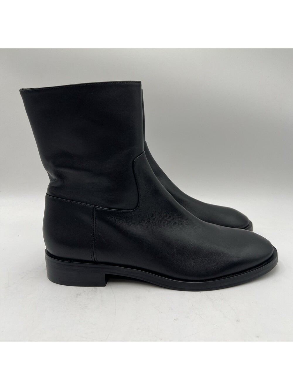 Women’s Stuart Weitzman Kye Black Leather Side Zip booties Size 7.5B